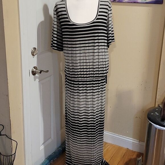 AvenueNWT maxi dress 26-28 - Picture 1 of 7